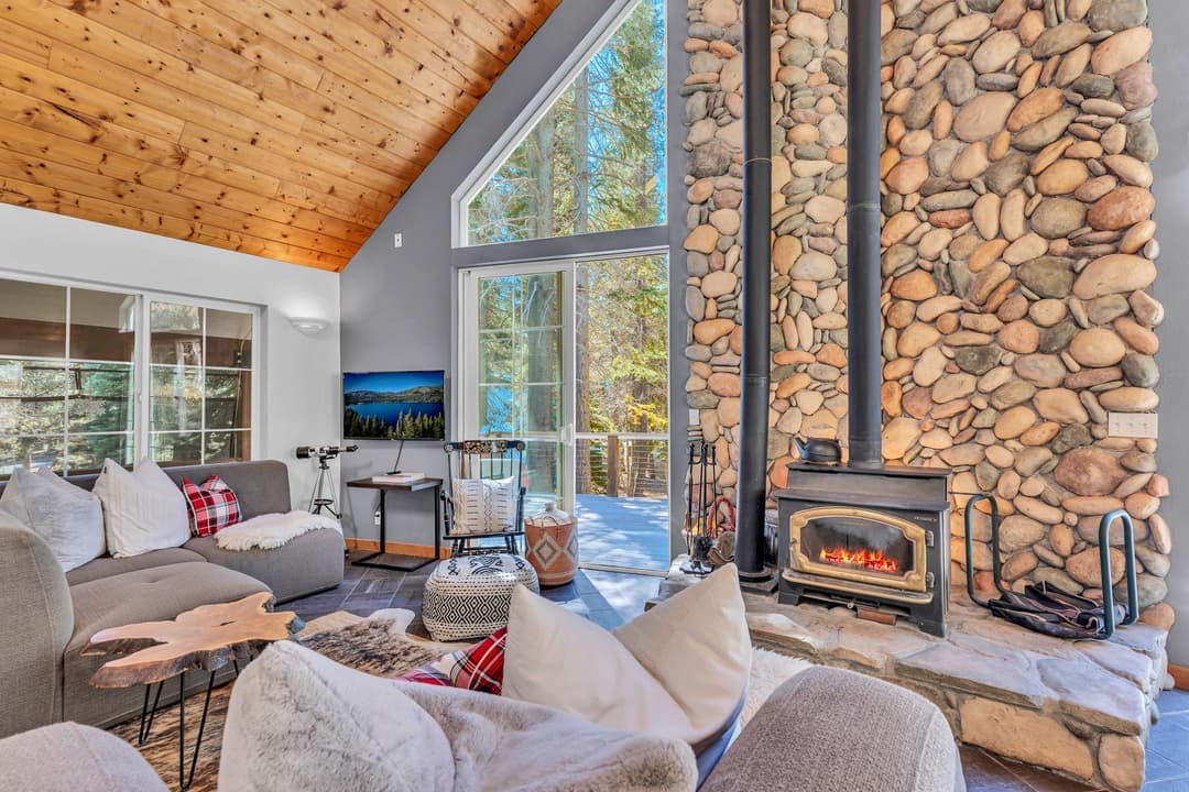 Serene Forest Retreat - Image 1