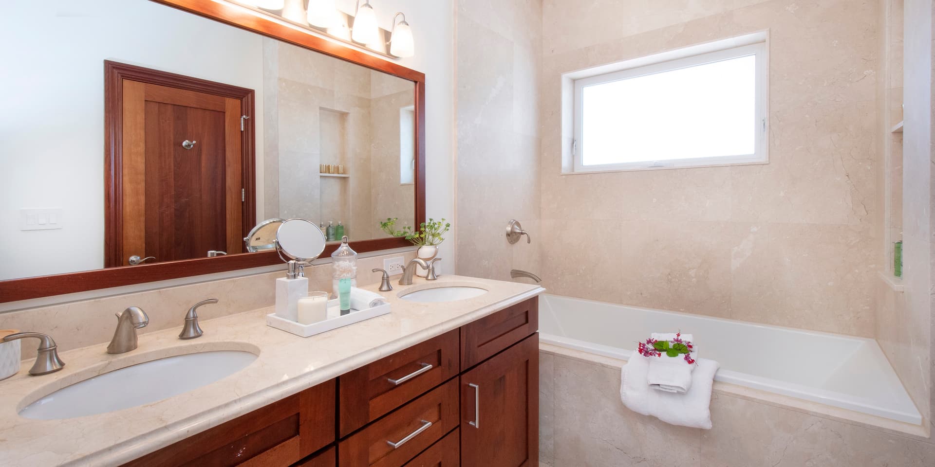 Blue Luna Home - Image 15