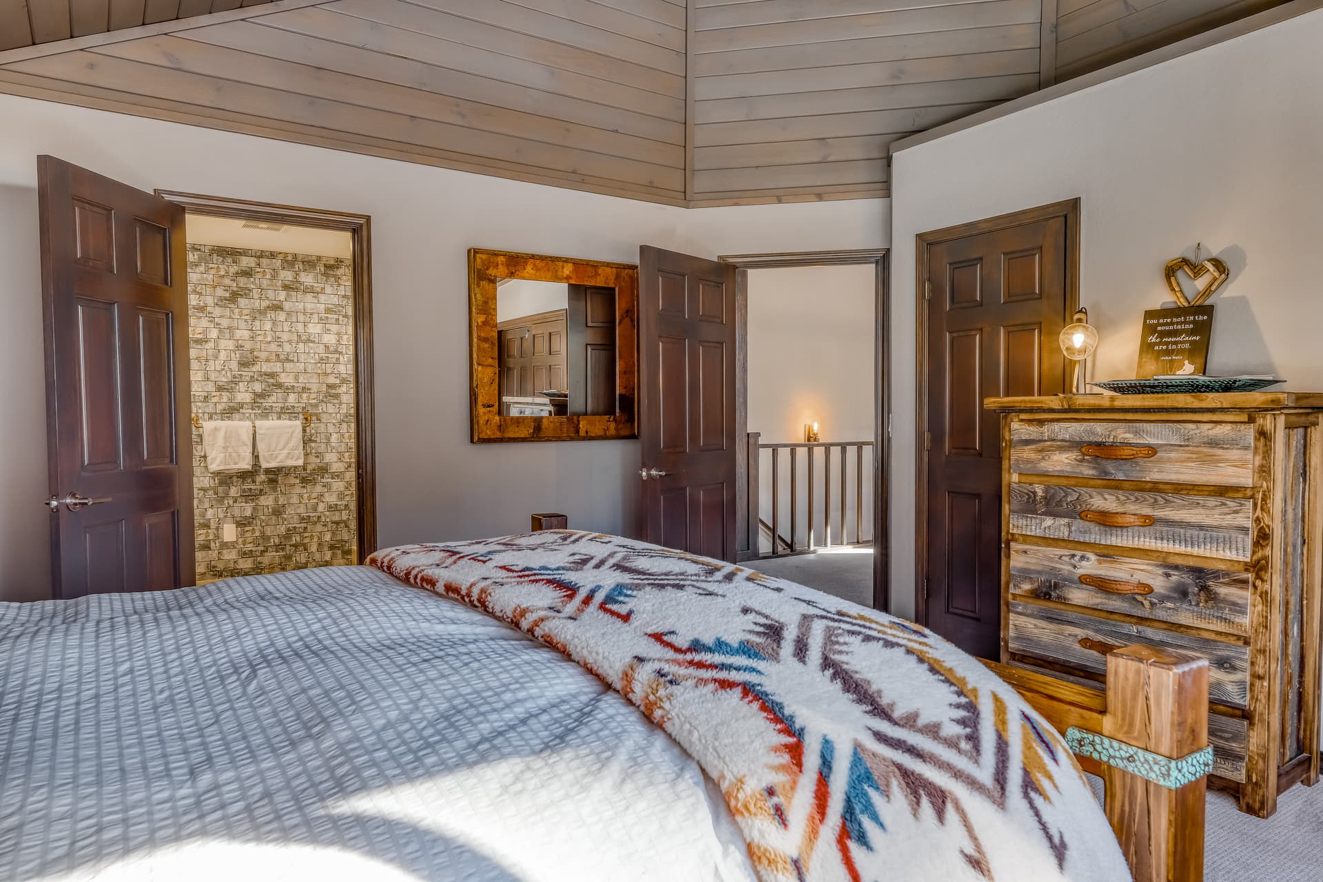 Meadowview Home - Image 16