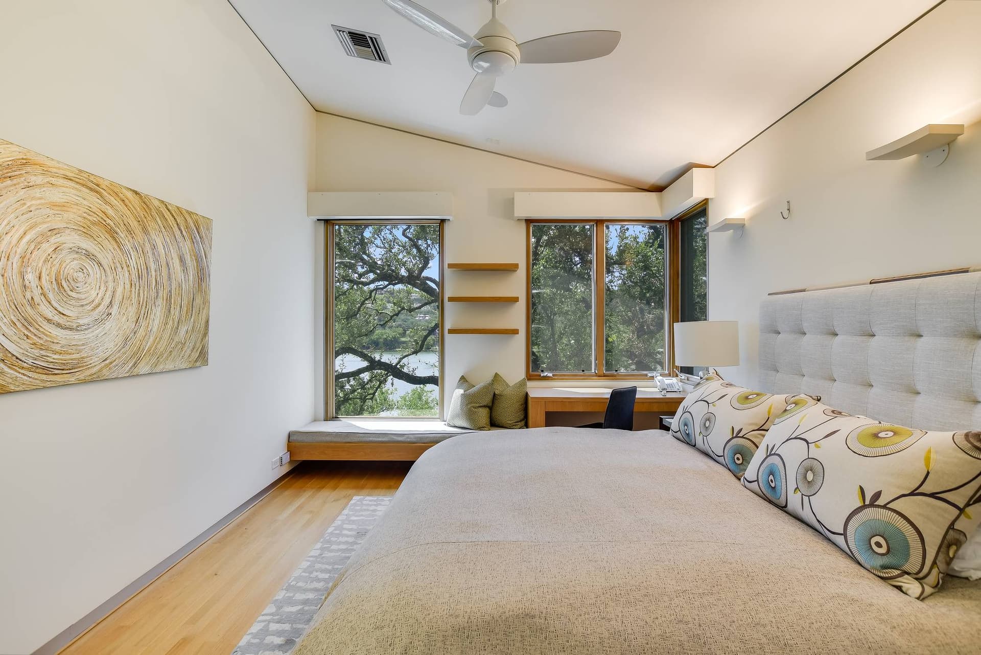 Waterfalls on the Lake Villa - Image 35