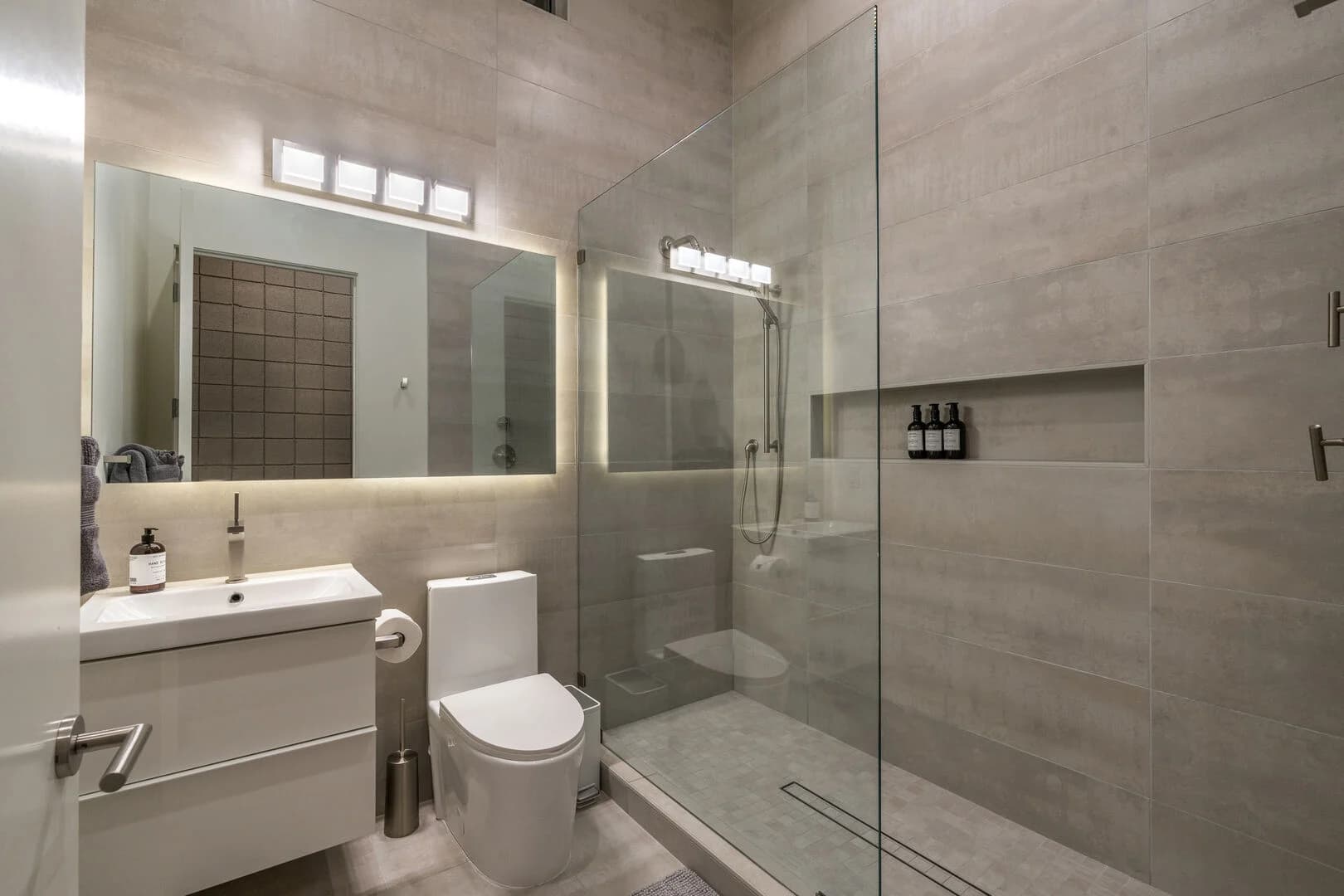 George Manor - Image 26