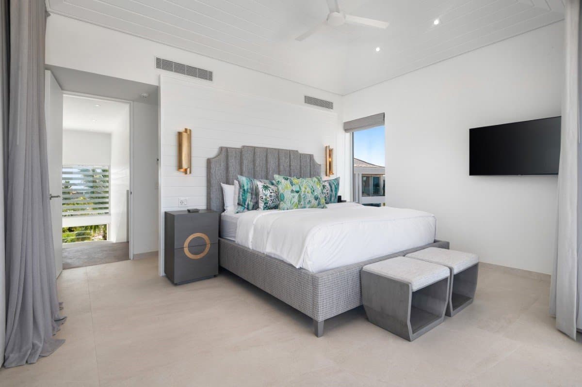 Grace Bay Six Bedroom Premium Ocean View - Image 19