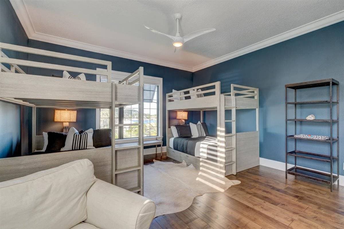 Bayside Paradise Mansion - Image 47