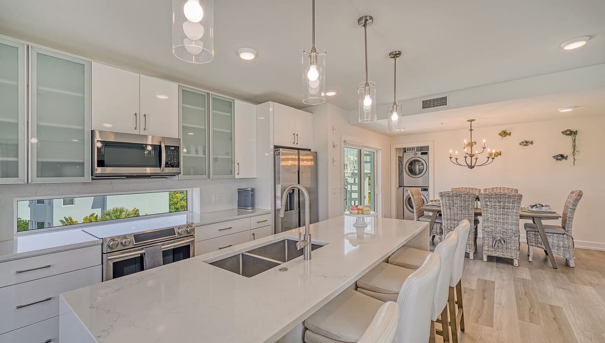 Silver Shore Home - Image 3