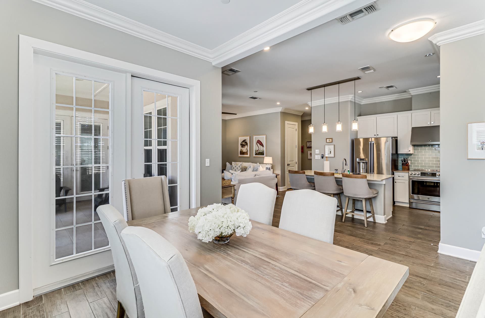 Blue Sea Gate Residence - Image 11