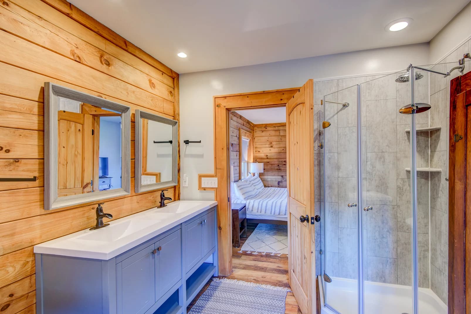 Mountain Range Retreat - Image 16