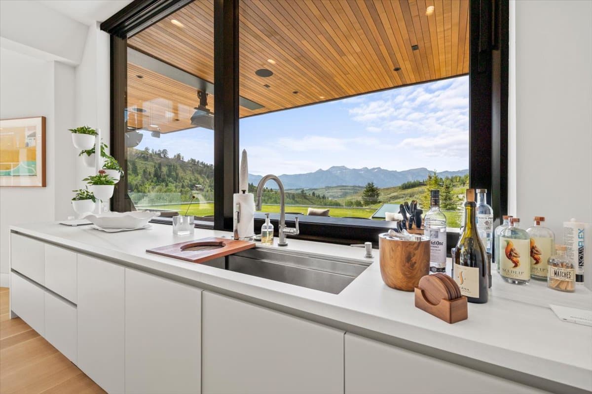 Panda Ranch Wing - Image 8