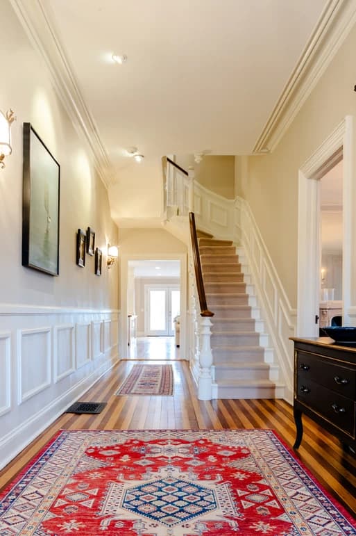 Downtown Victorian - Image 4