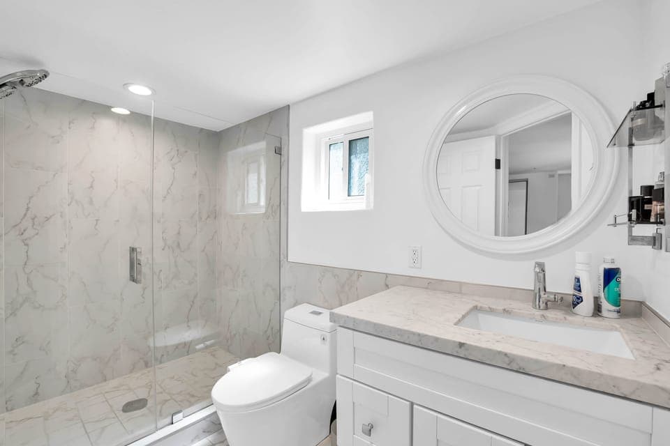 Pacific View Artist's Home - Image 31