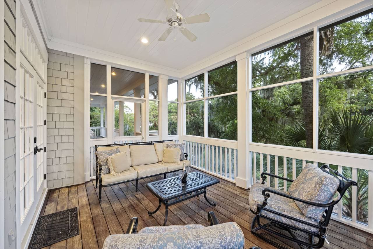 Otter Island Getaway - Image 38