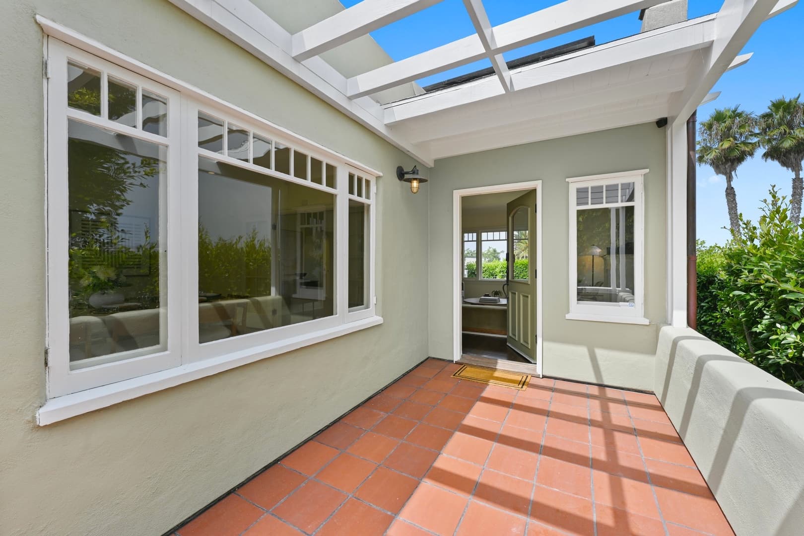 Summerland - Image 30