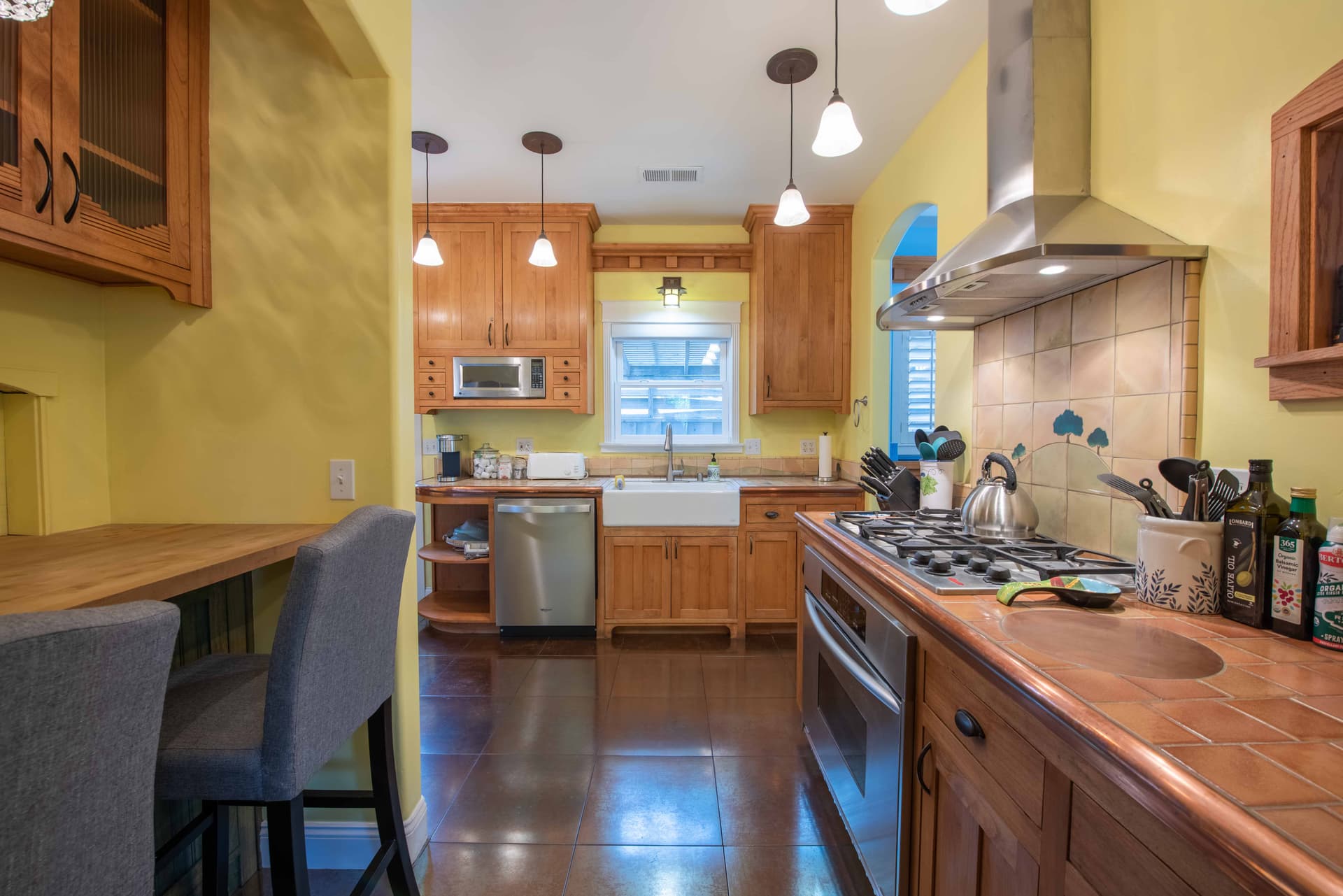 Crafty Oak Home - Image 3