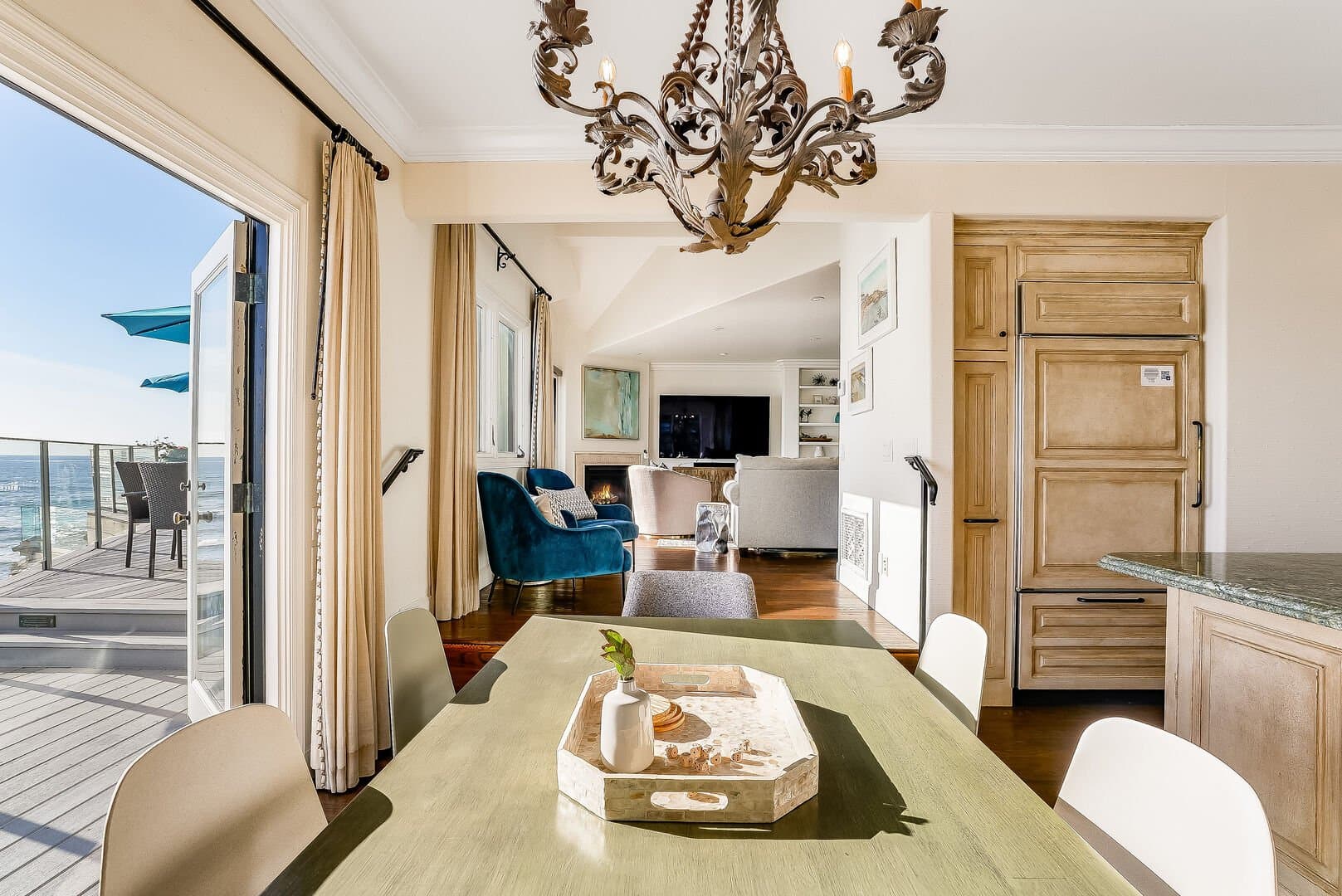 Dolphin Bluff - Image 14