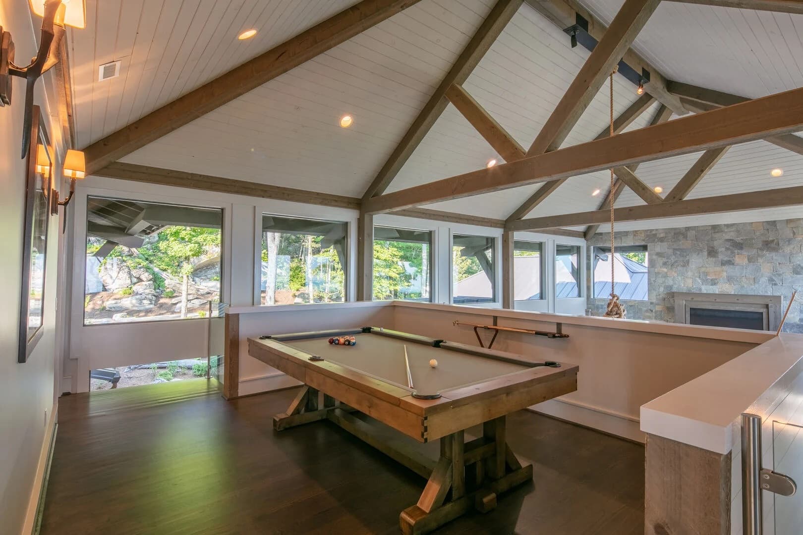 Outside Inn Place - Image 5