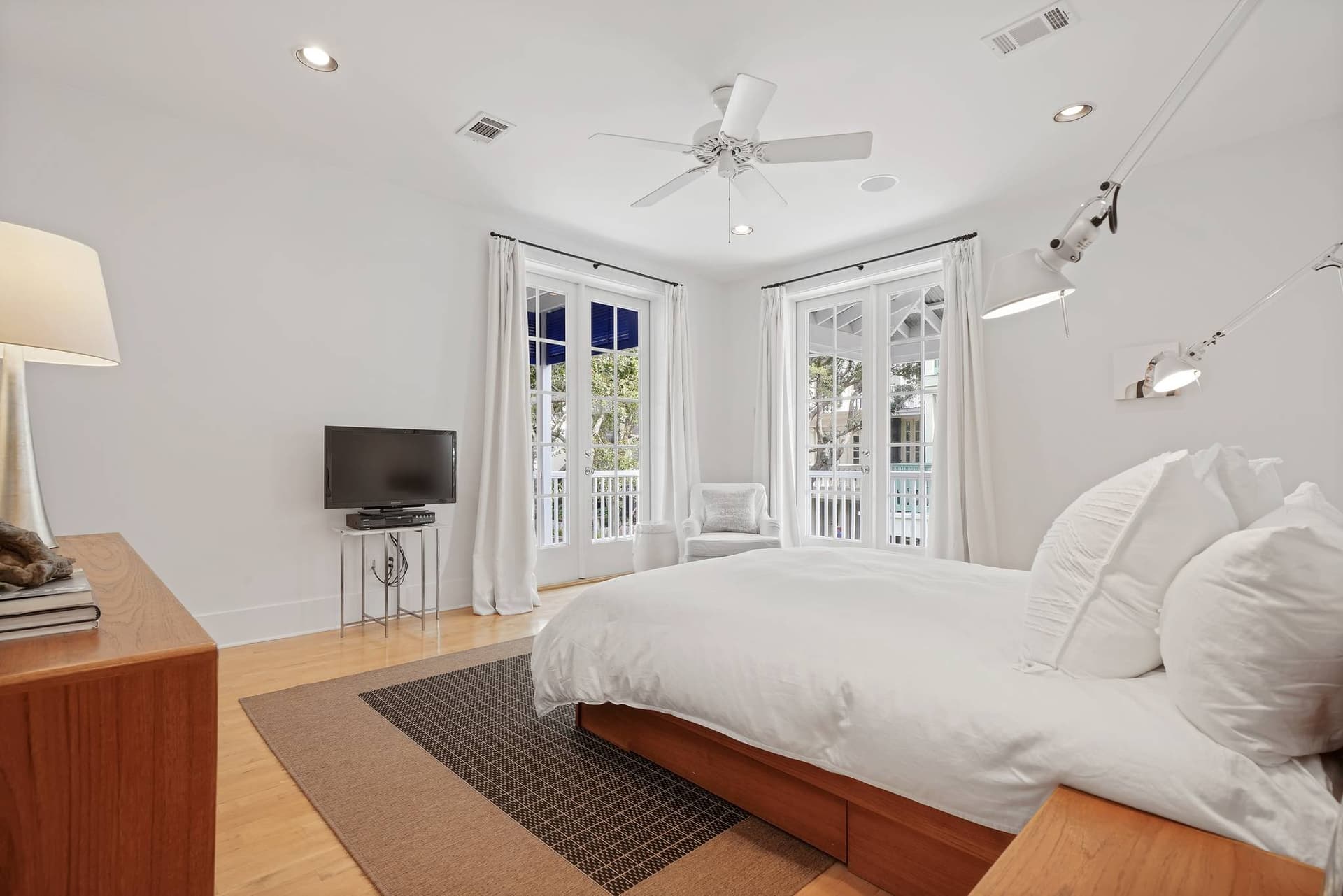 As Luck Would Have It Home - Image 13