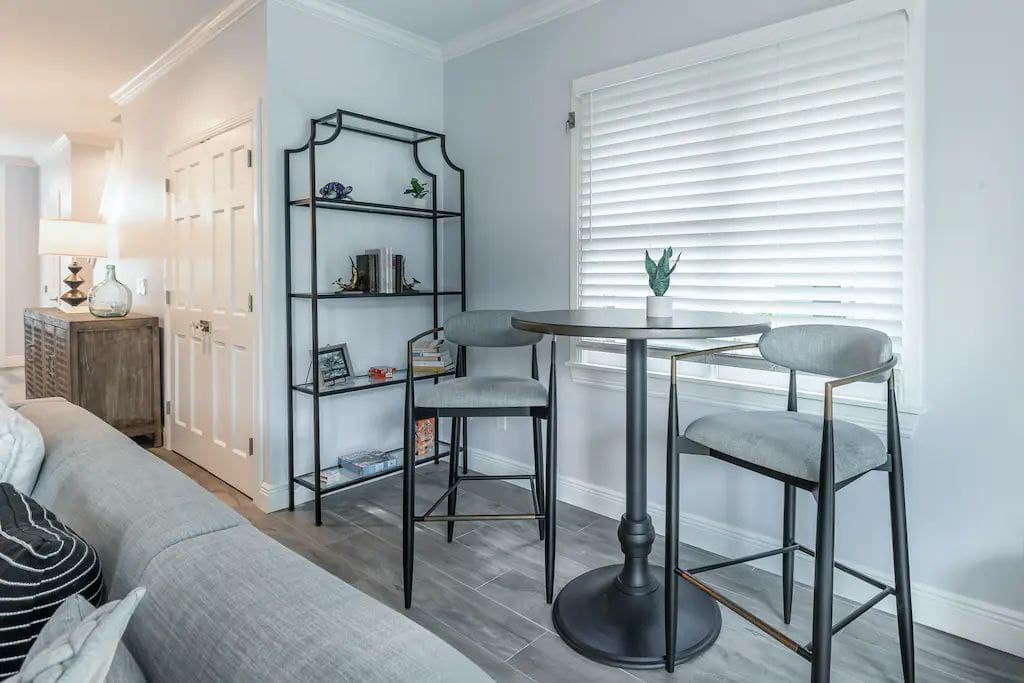 Tropical Retreat - Image 4