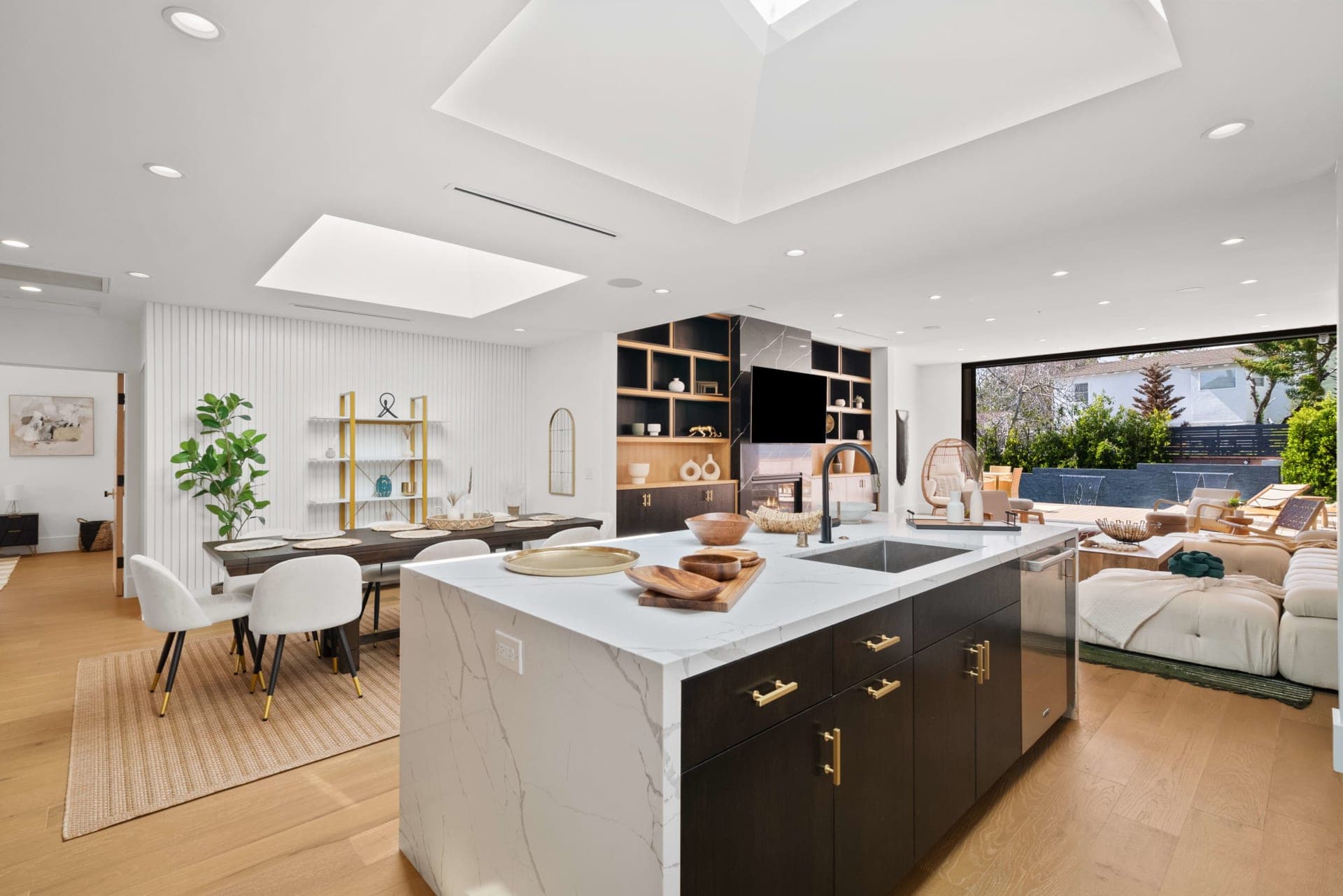 Lake Street - Image 50