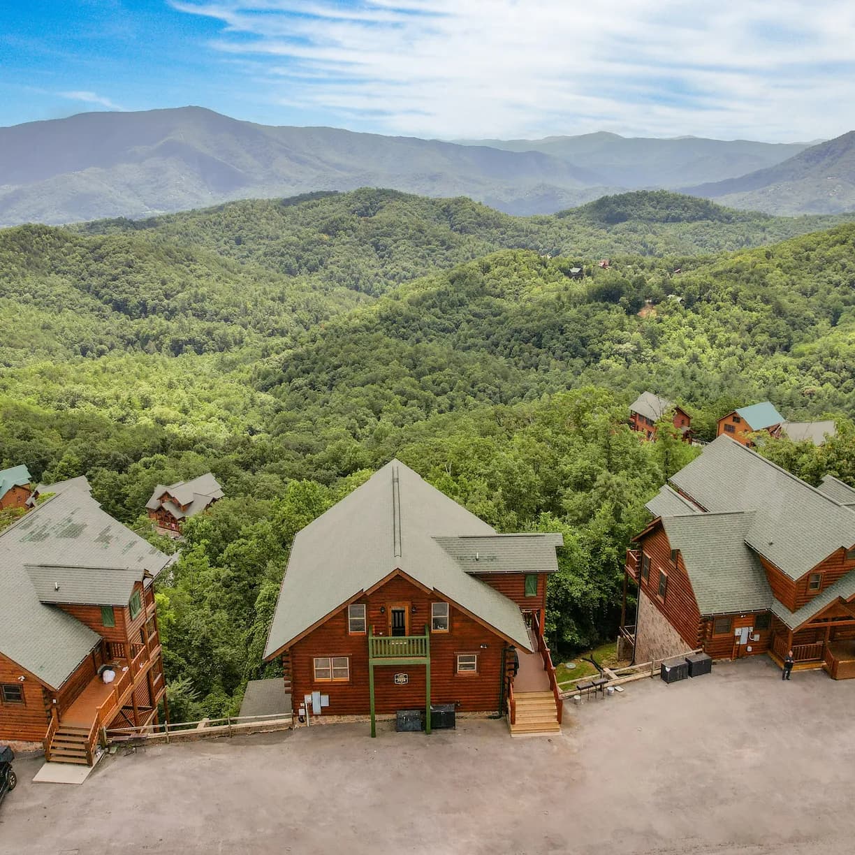 Delmont Manor - Image 3