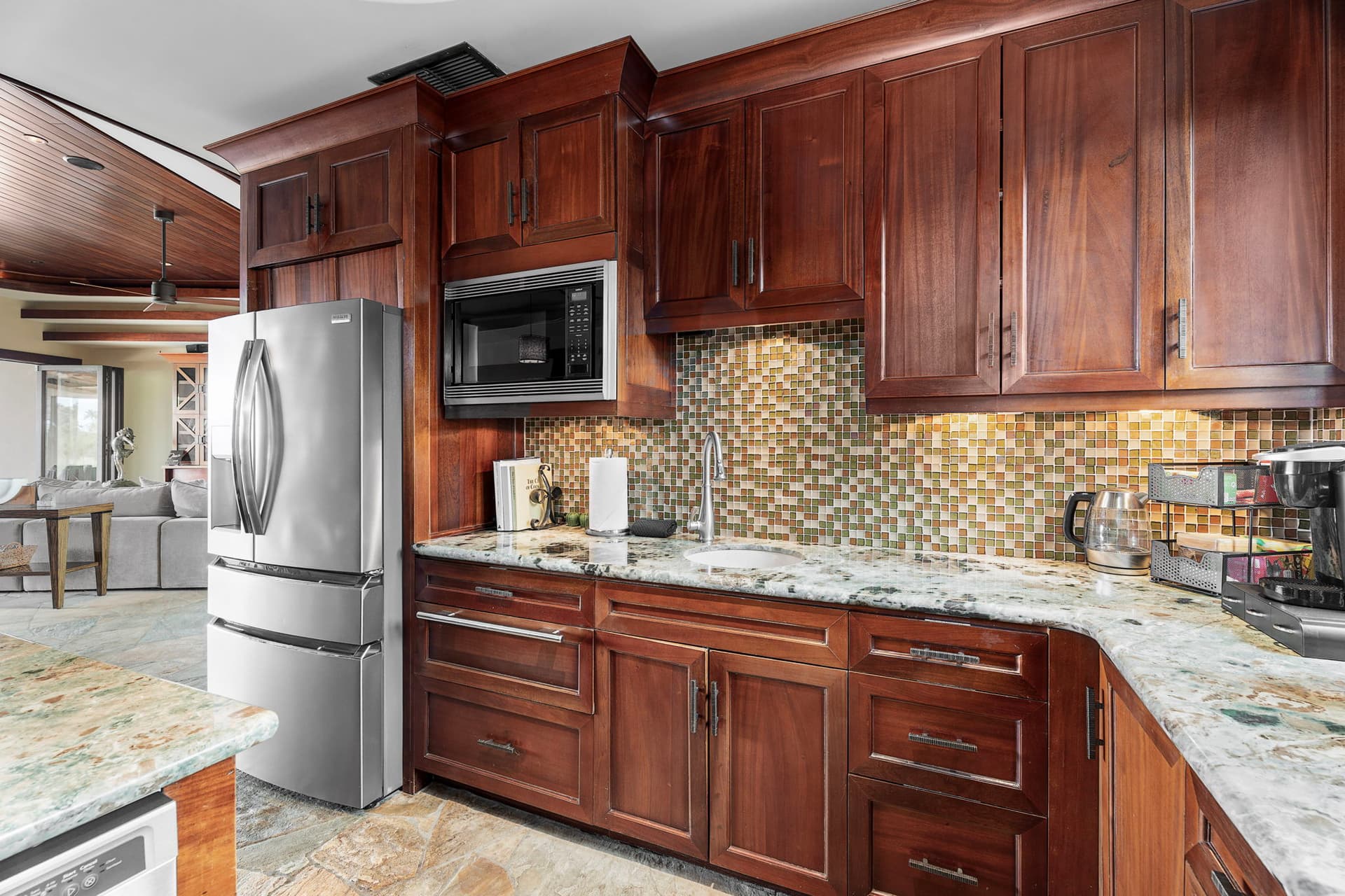 Hale Konane - Image 17