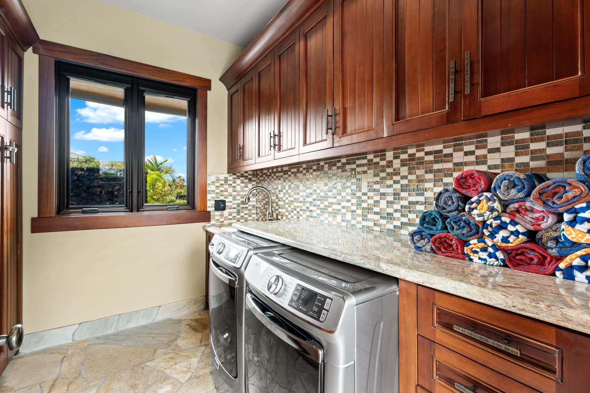 Hale Konane - Image 51