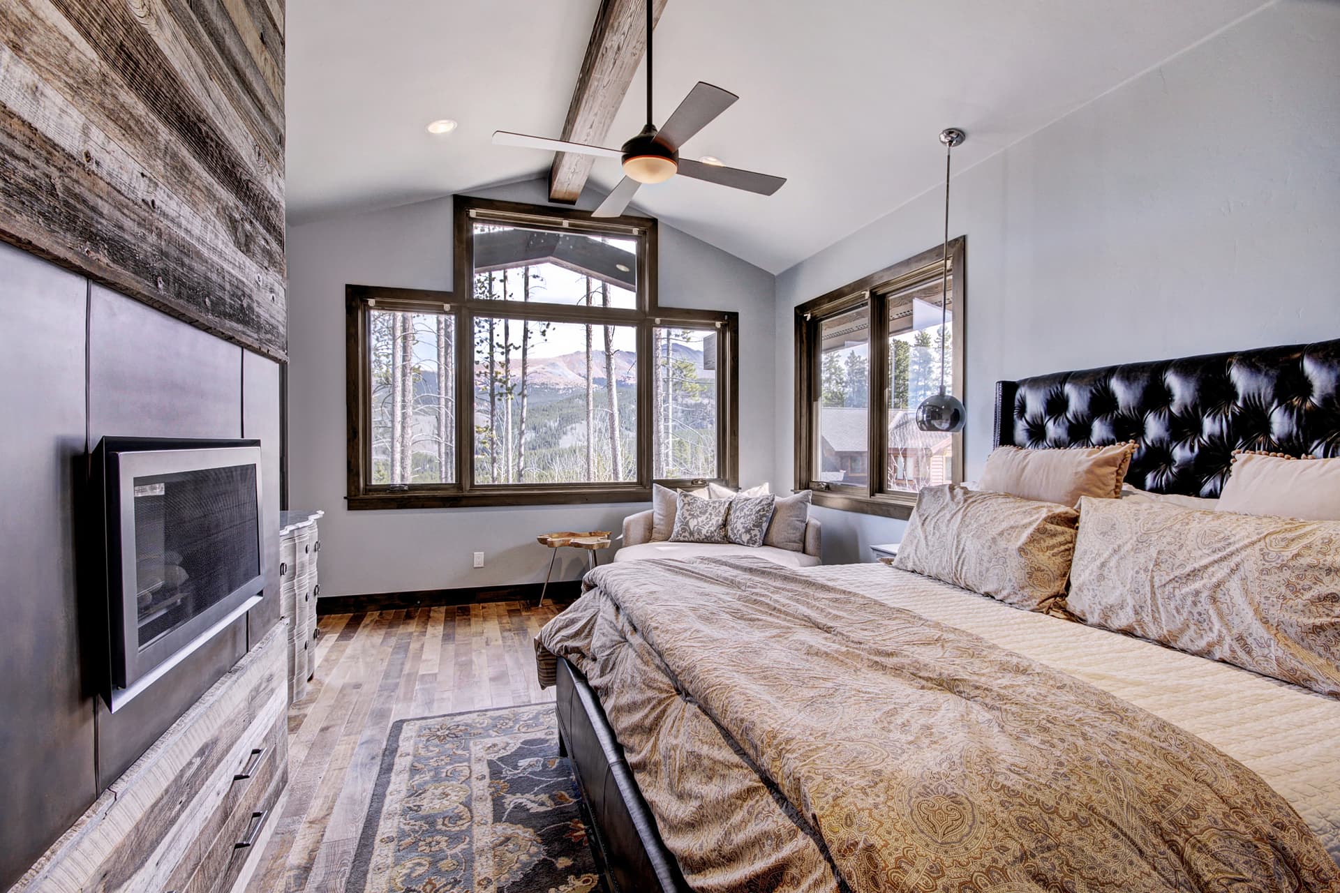 Hawk's Hideaway - Image 14