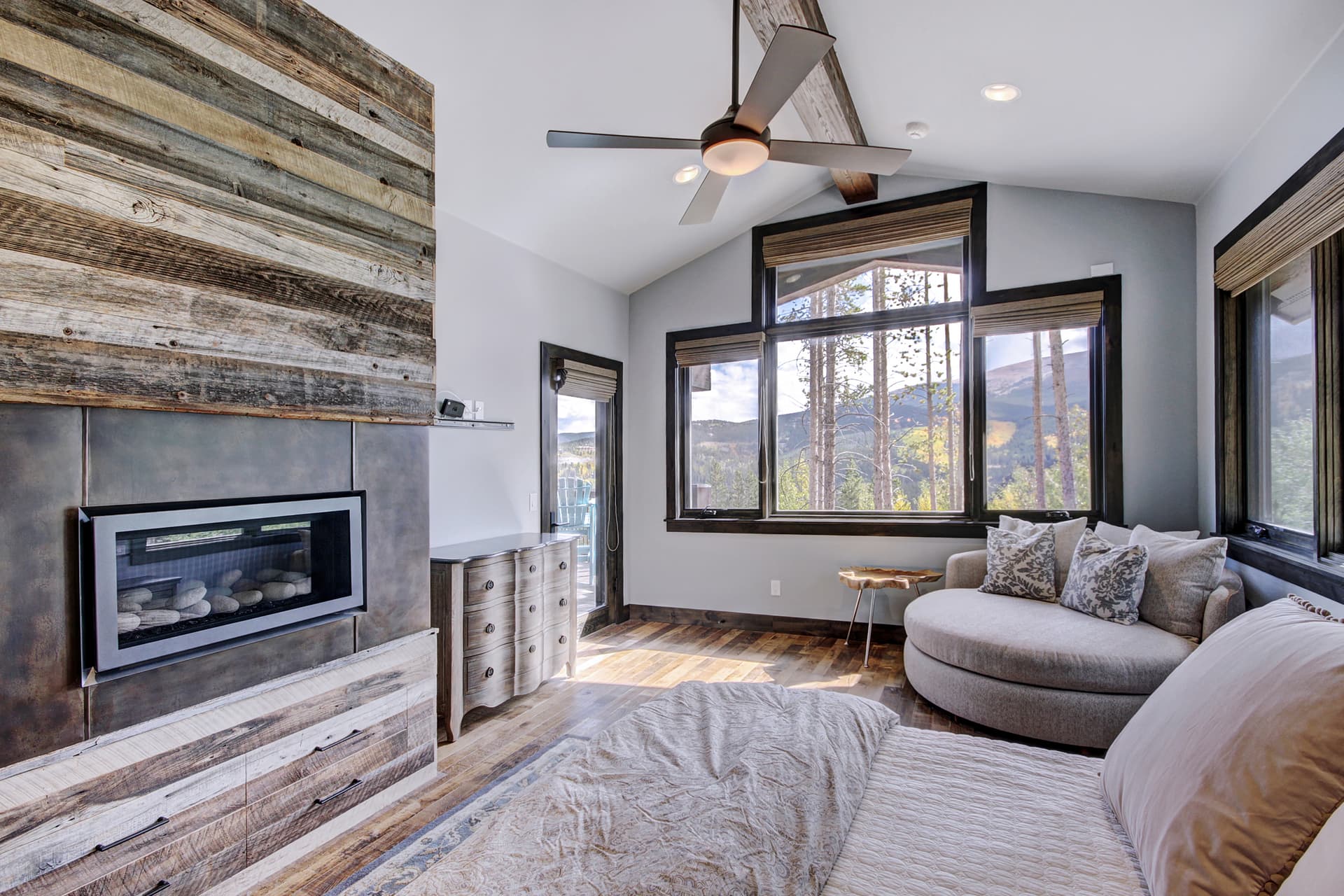 Hawk's Hideaway - Image 15