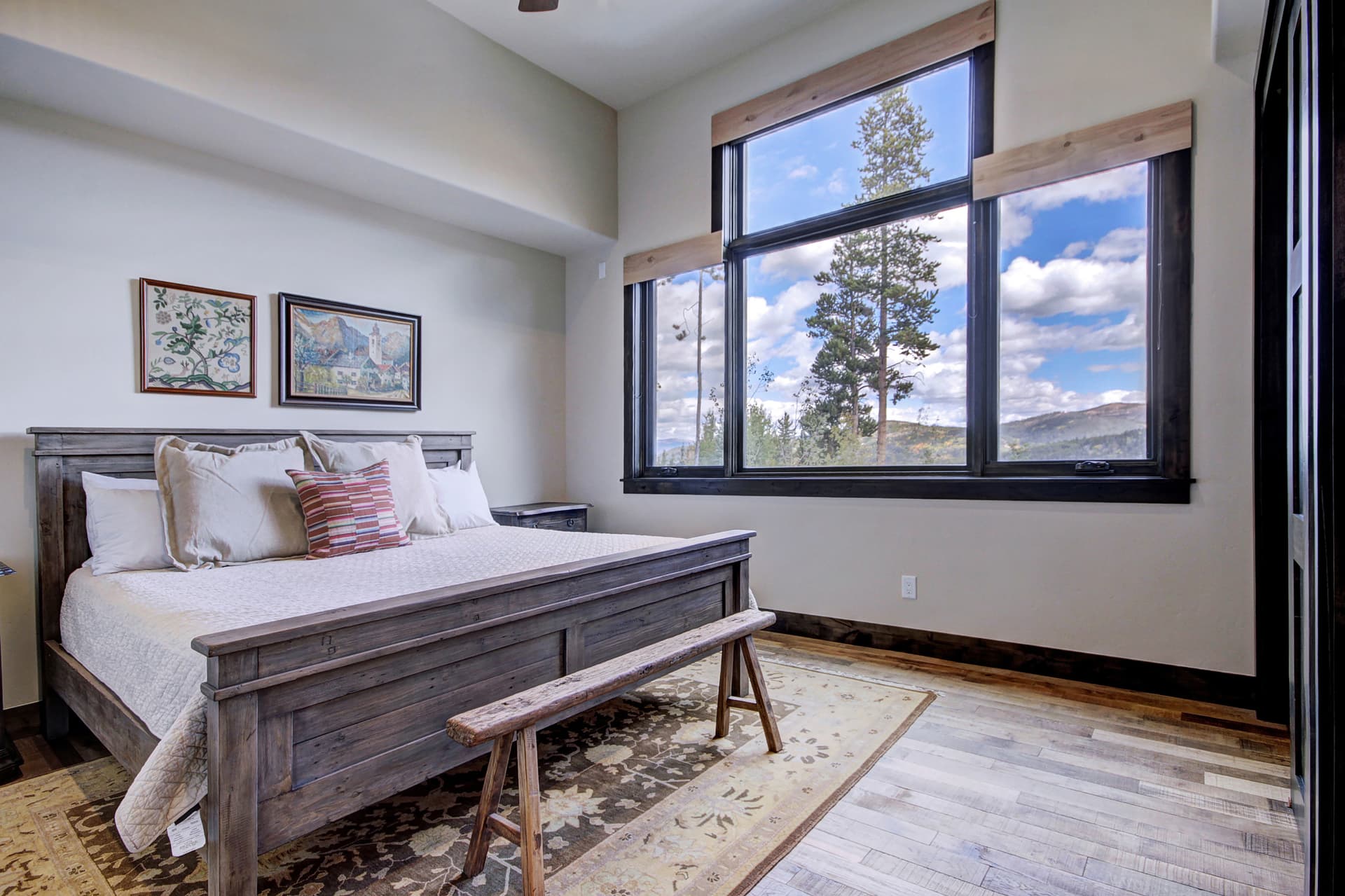 Hawk's Hideaway - Image 18