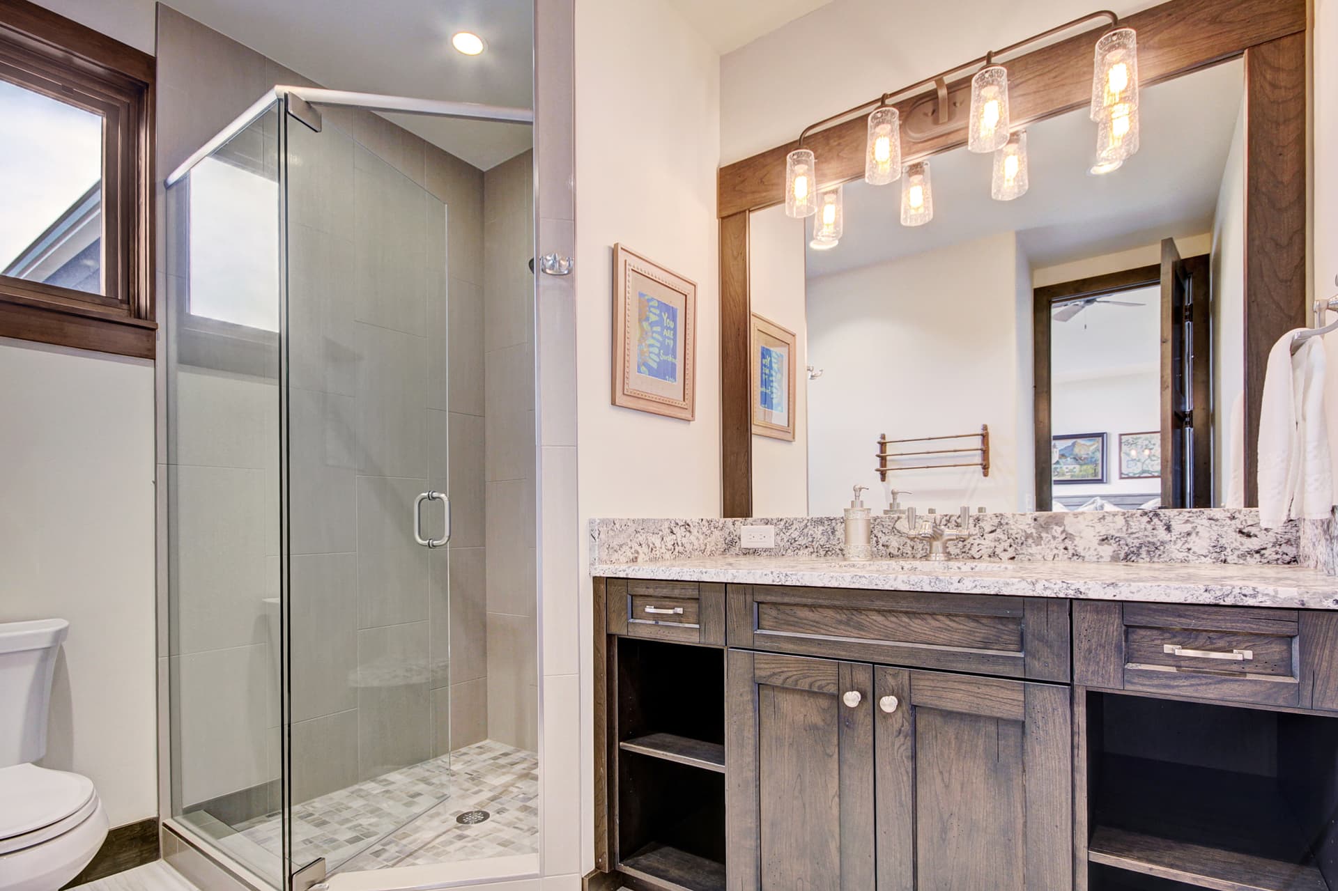 Hawk's Hideaway - Image 20