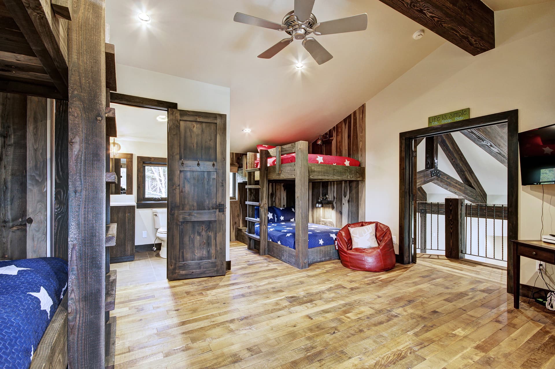 Hawk's Hideaway - Image 26