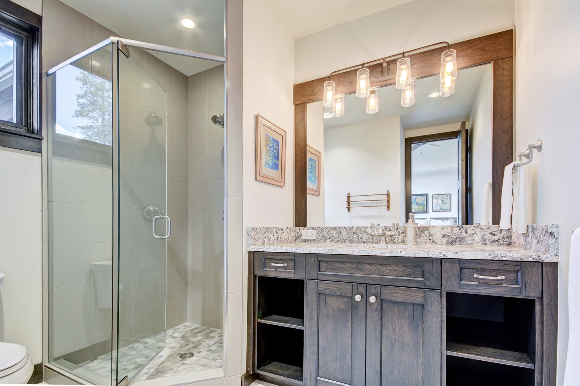 Hawk's Hideaway - Image 31