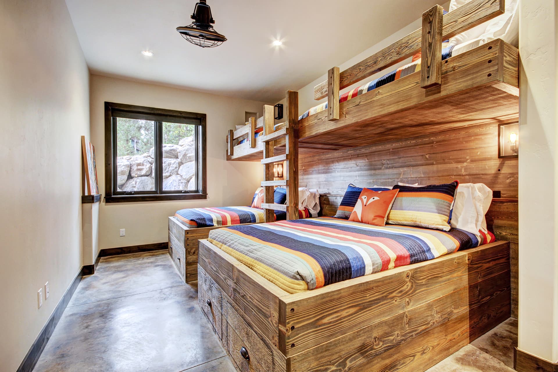 Hawk's Hideaway - Image 32