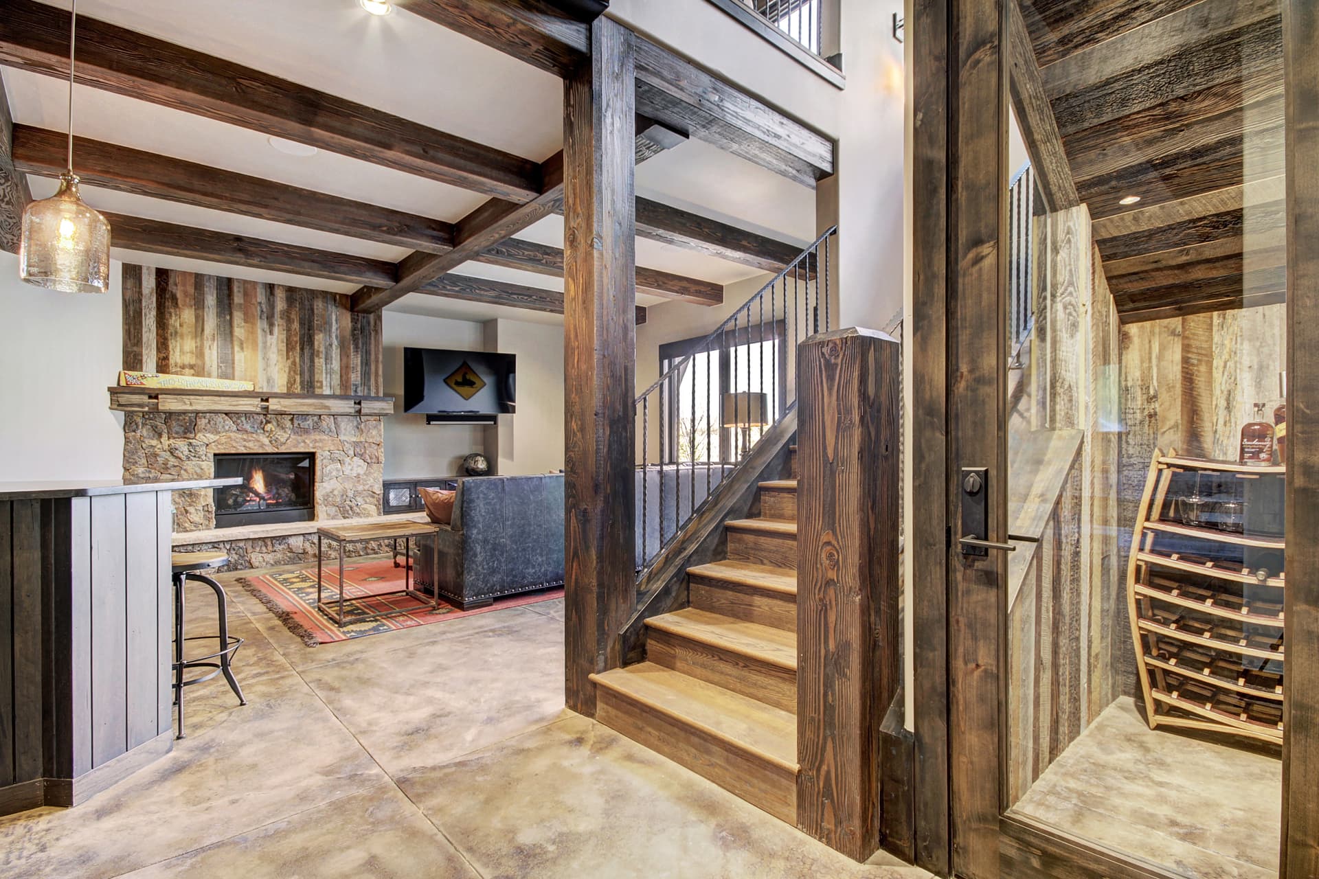 Hawk's Hideaway - Image 37