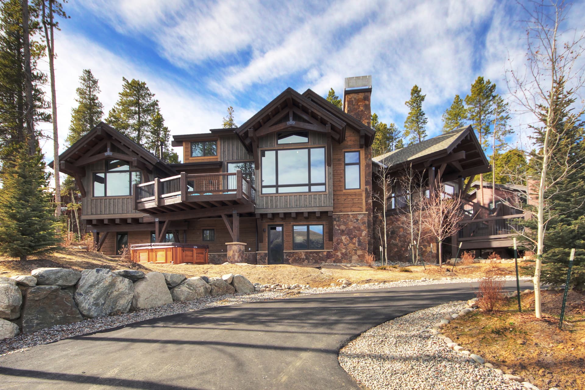 Hawk's Hideaway - Image 46