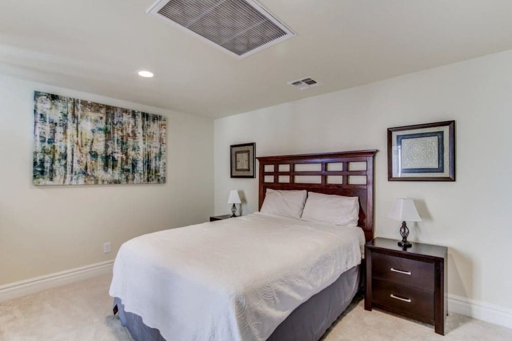 Hayden Manor - Image 4