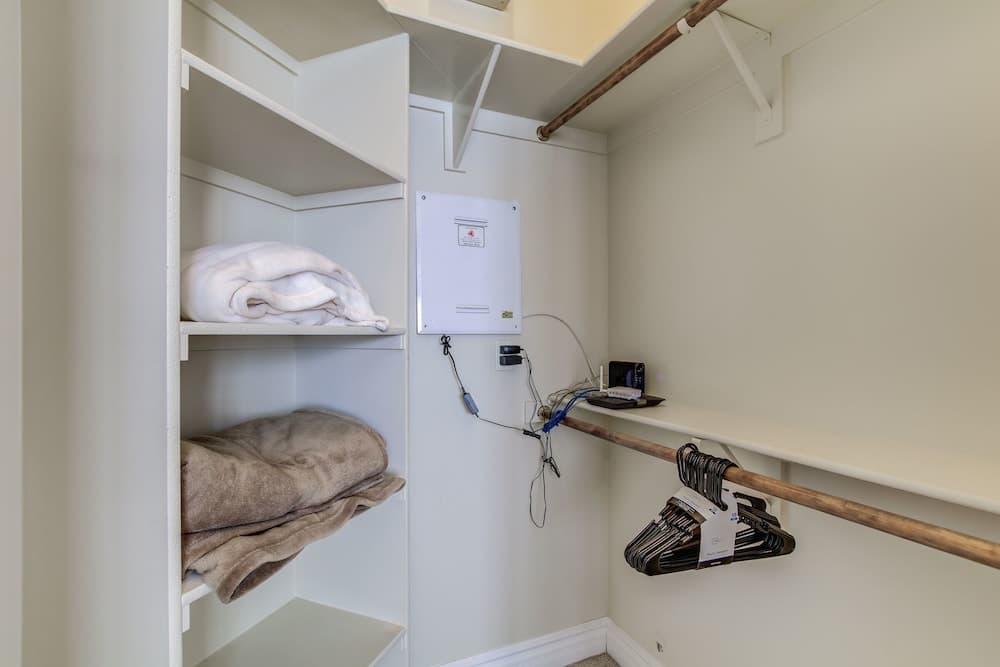 Hayden Manor - Image 16