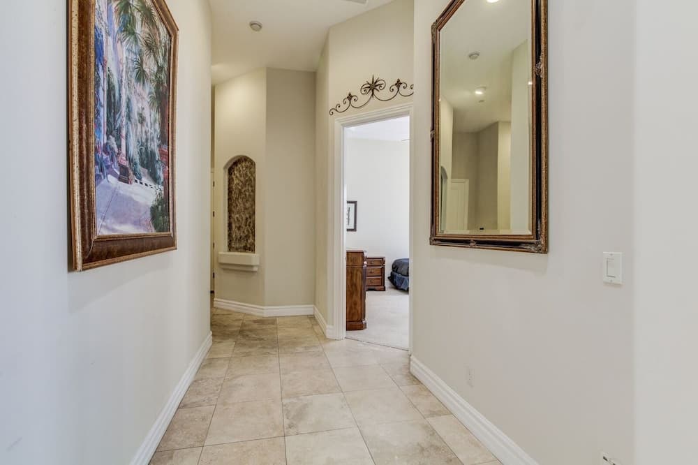 Hayden Manor - Image 22