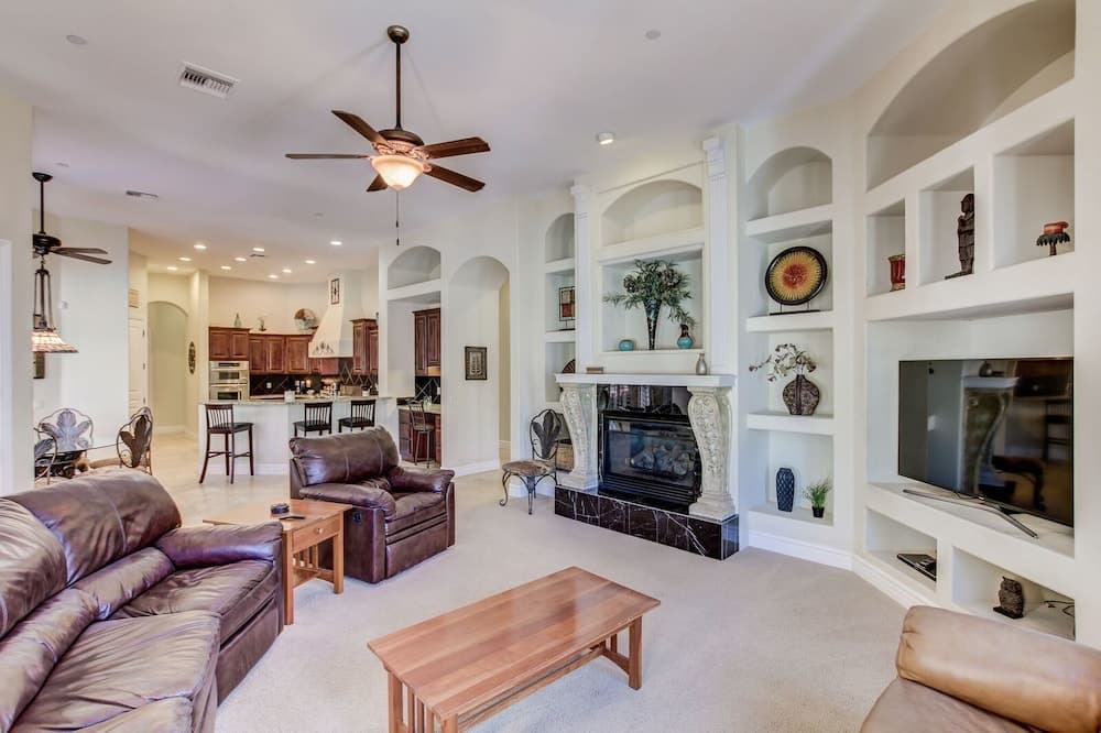 Hayden Manor - Image 30