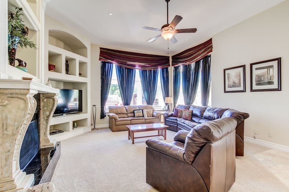 Hayden Manor - Image 4