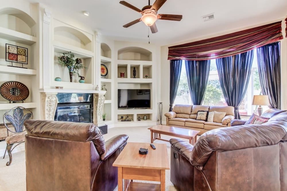 Hayden Manor - Image 34