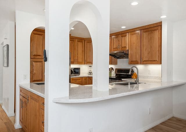 Shore O'Clock - Image 11