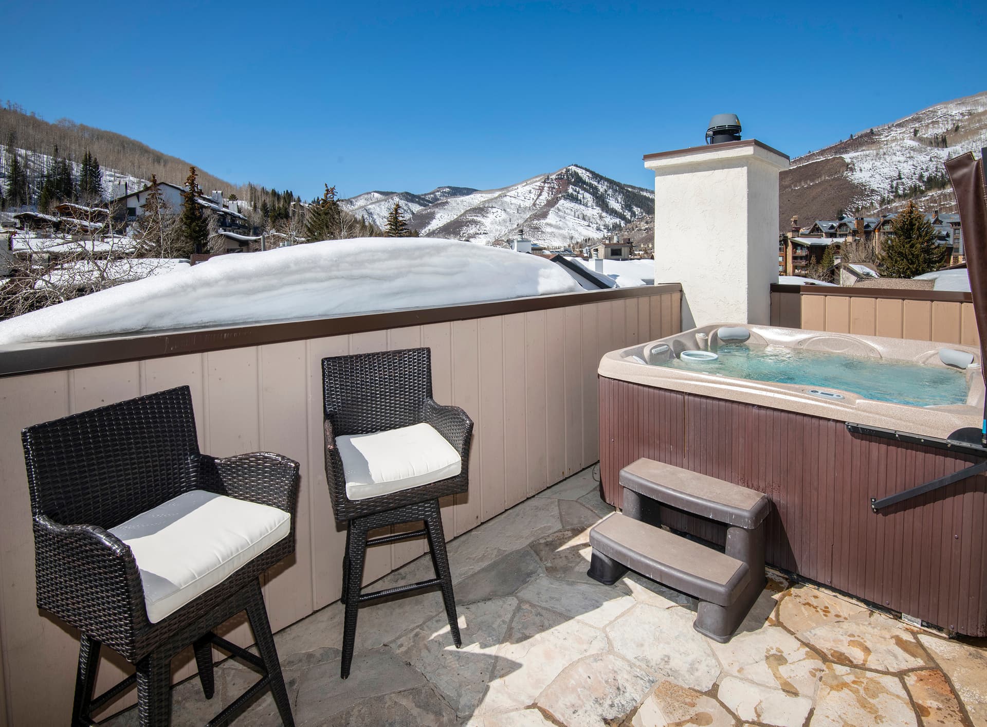 Red Lion Penthouse - Image 37