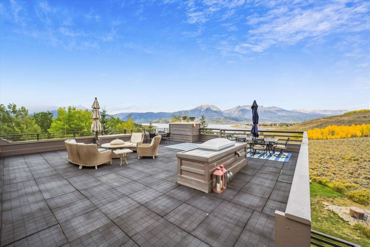 Corinthian Bella Vista - Image 2