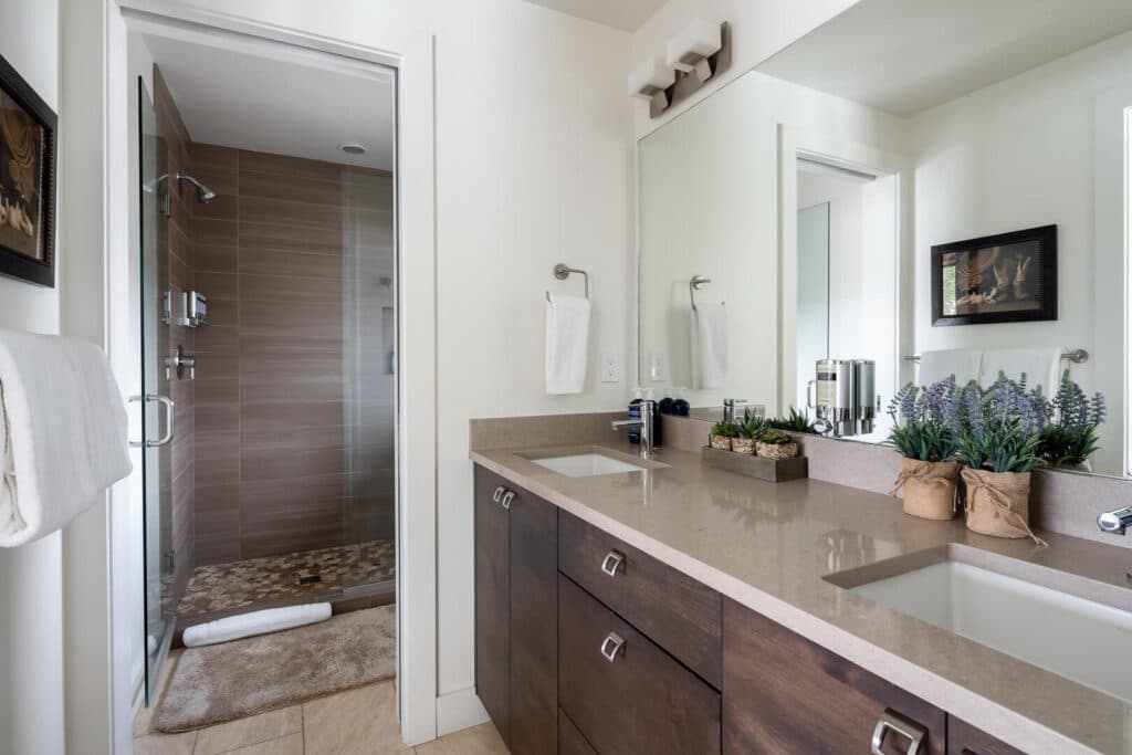 Six Silver Speaks - Image 17