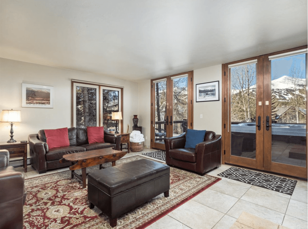 Raven's Call Chalet - Image 4