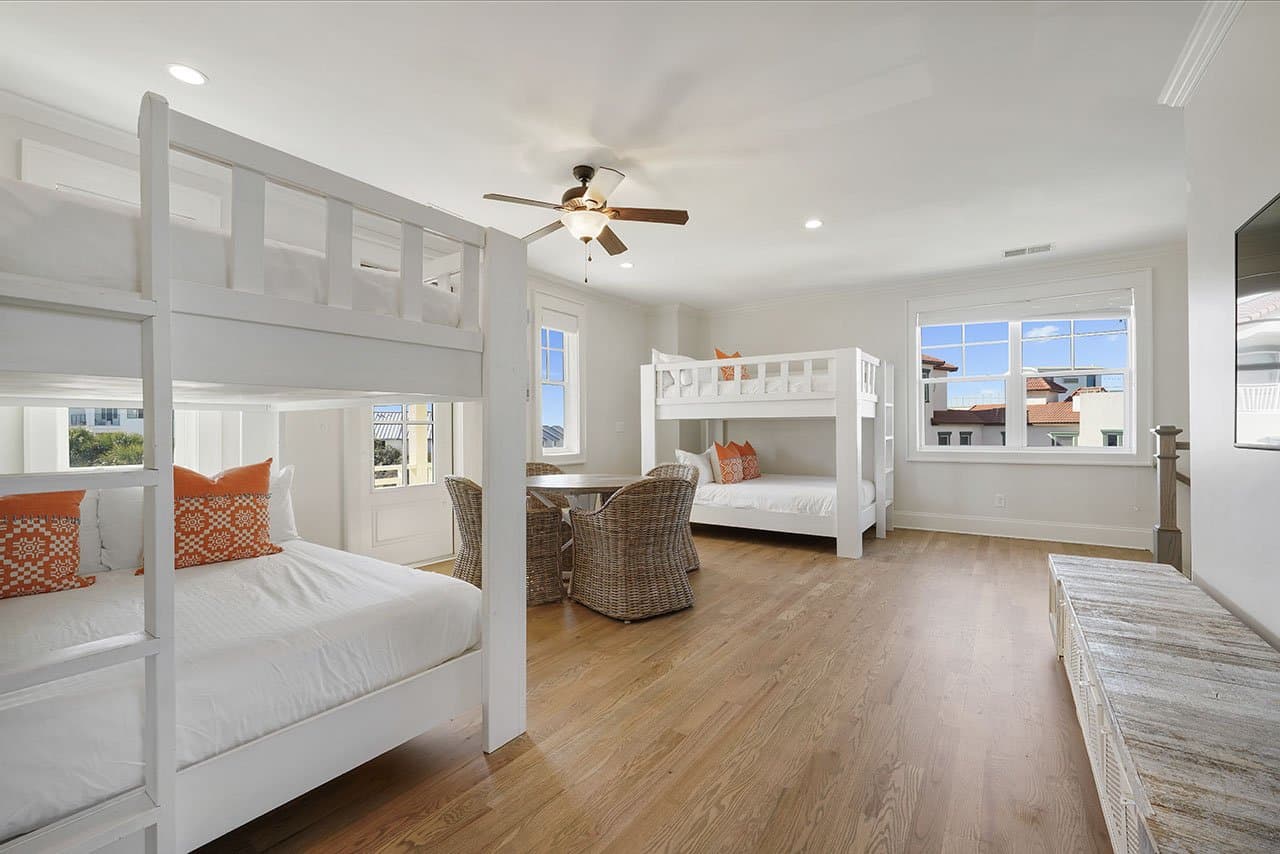 Hermosa Manor - Image 32