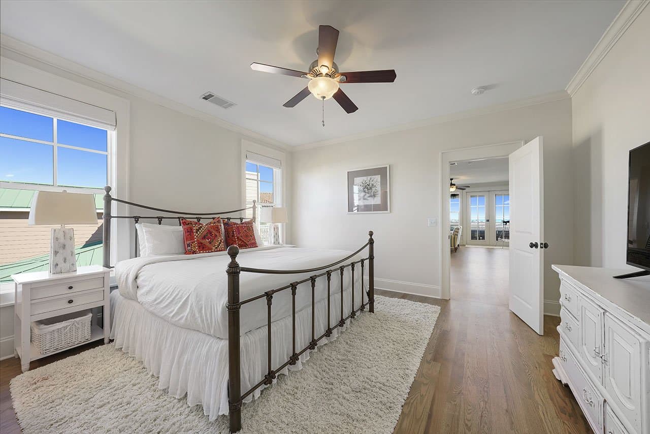 Hermosa Manor - Image 43