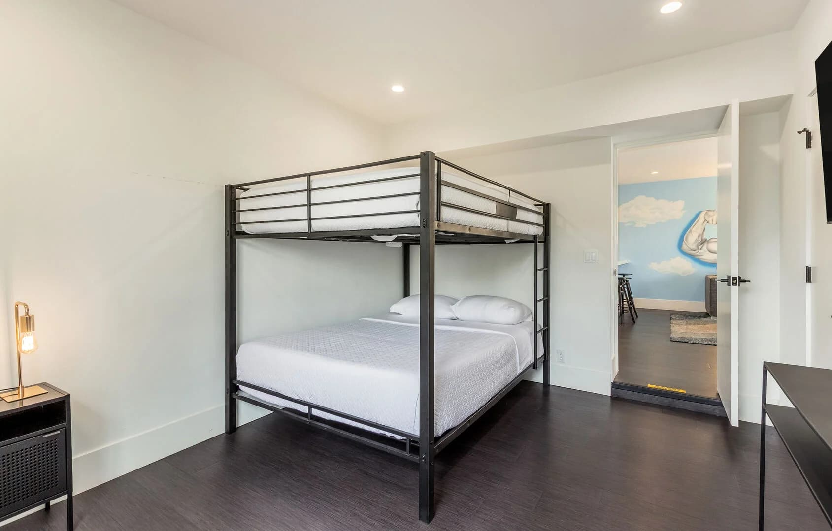 Valle Vista Manor - Image 50