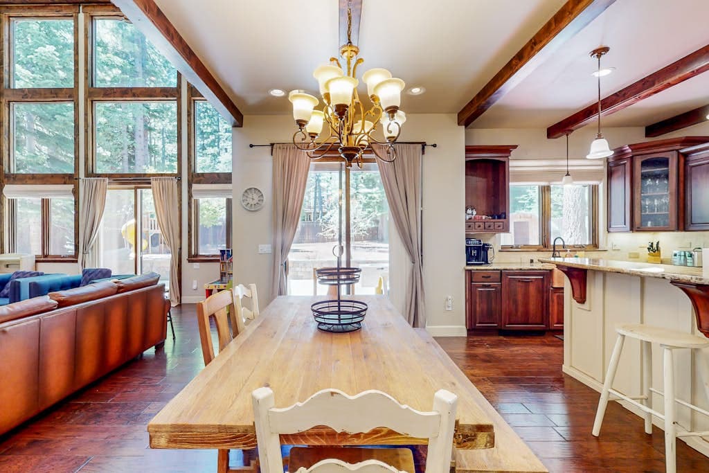 Cochise Charms Place - Image 2