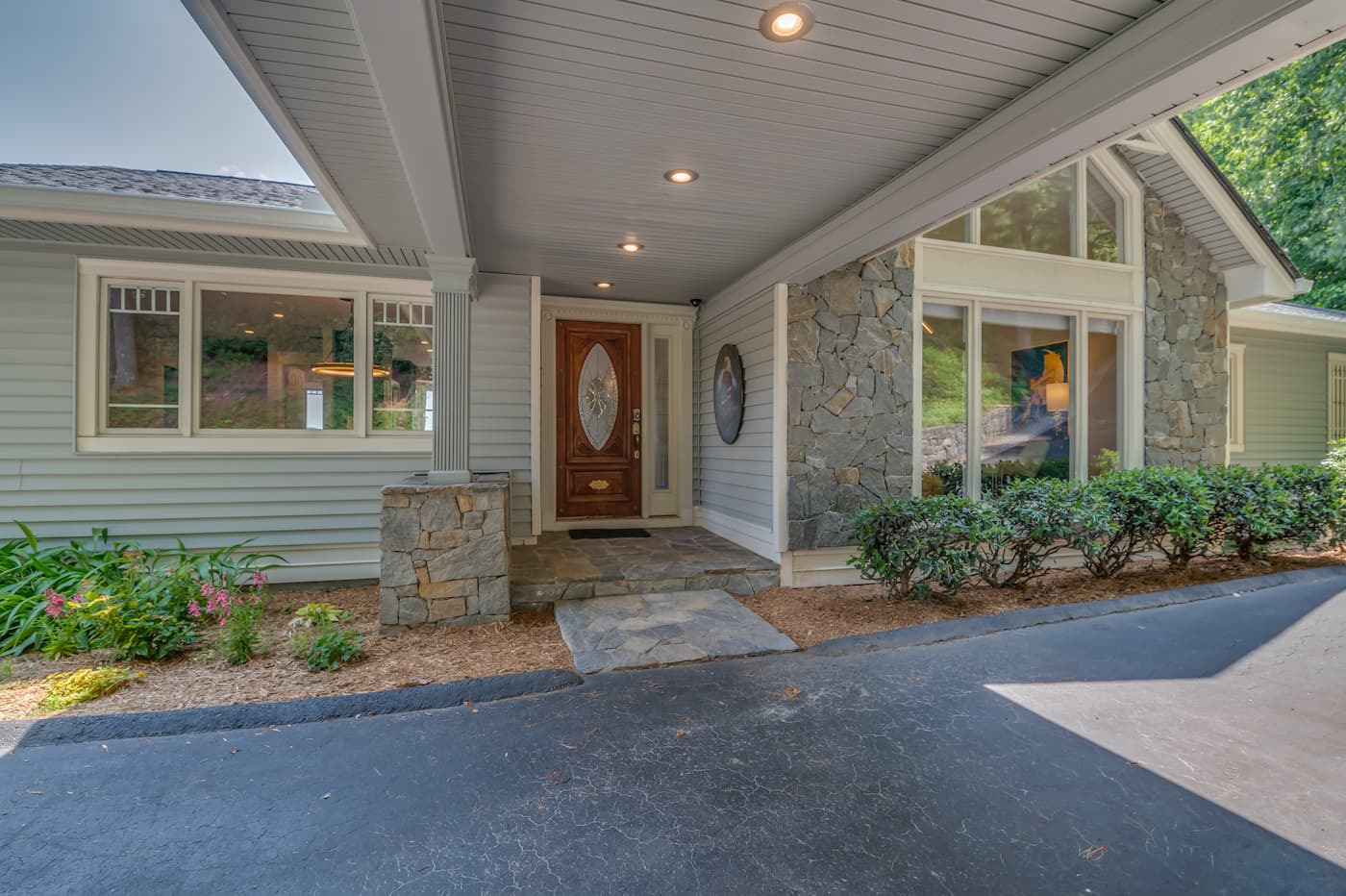 High Society - Image 4