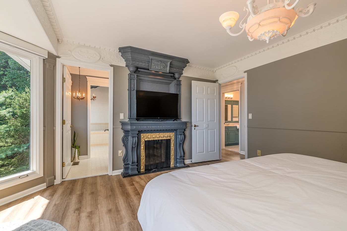 High Society - Image 19